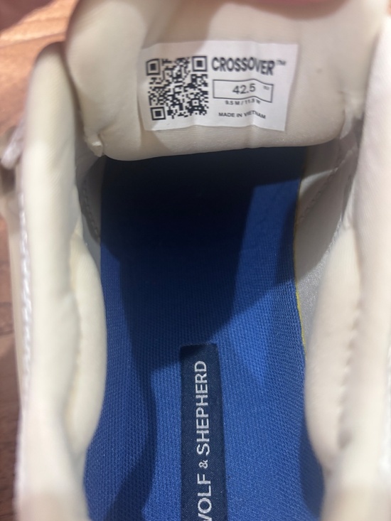 Athletic_Shoes